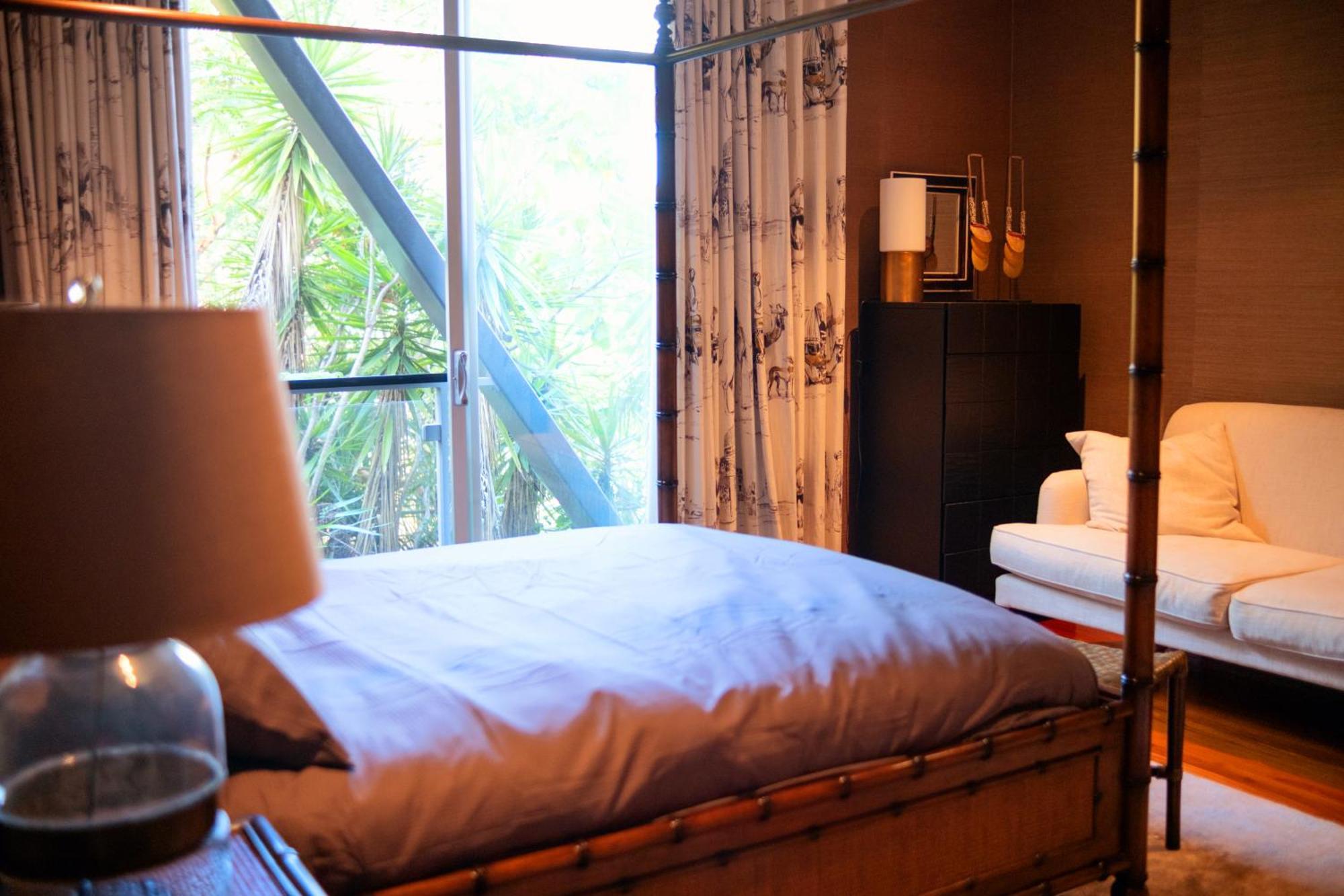 Holiday home Bespoke Burleigh Luxury House